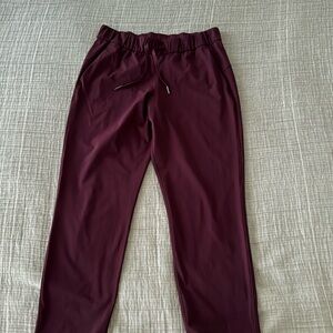 LULULEMON On The Fly 7/8 Pant Cassis Luxtreme